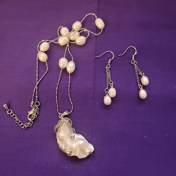 Large Keshi Pearl & Baroque Fresh Water Pearl Necklace & Earrings - Picture 5 of 11